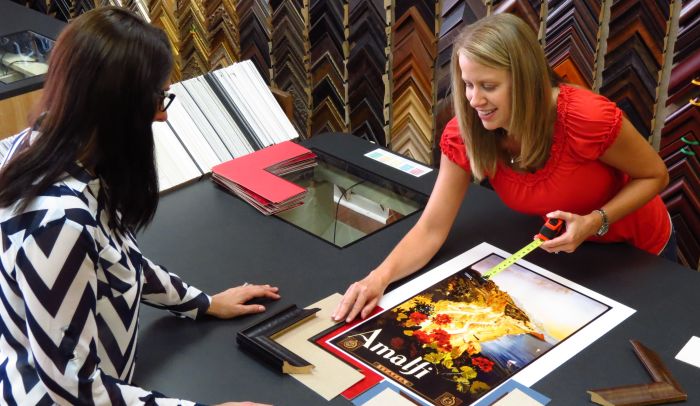 Picture of customer and The Great Frame Up employee designing an Amalfi print in a The Great Frame Up location.