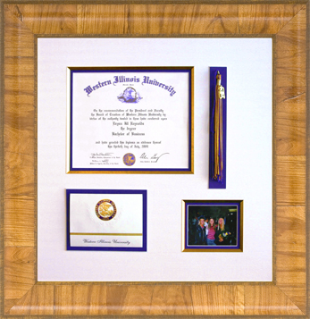 Diploma framing design with tassel and picture.